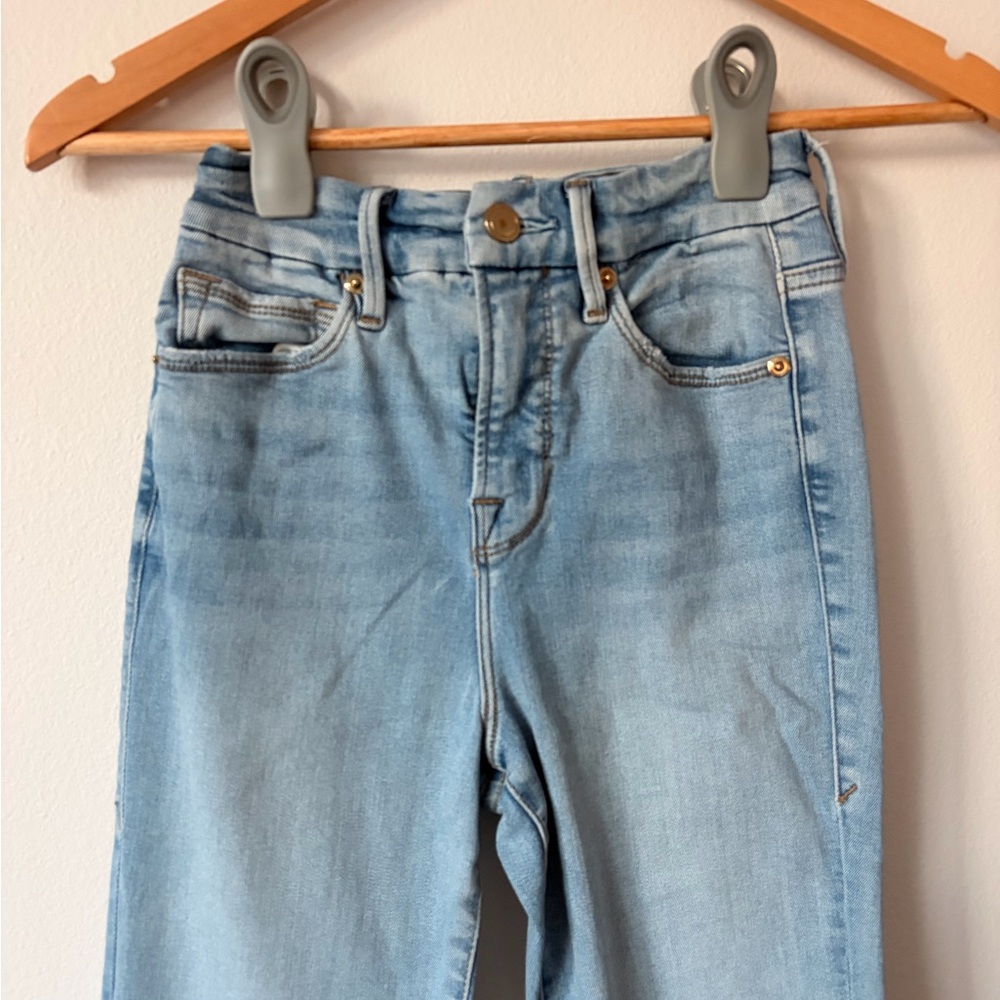 Good American Good Flare High Rise Split Hem Jeans Light Wash Size 26 - Picture 3 of 10